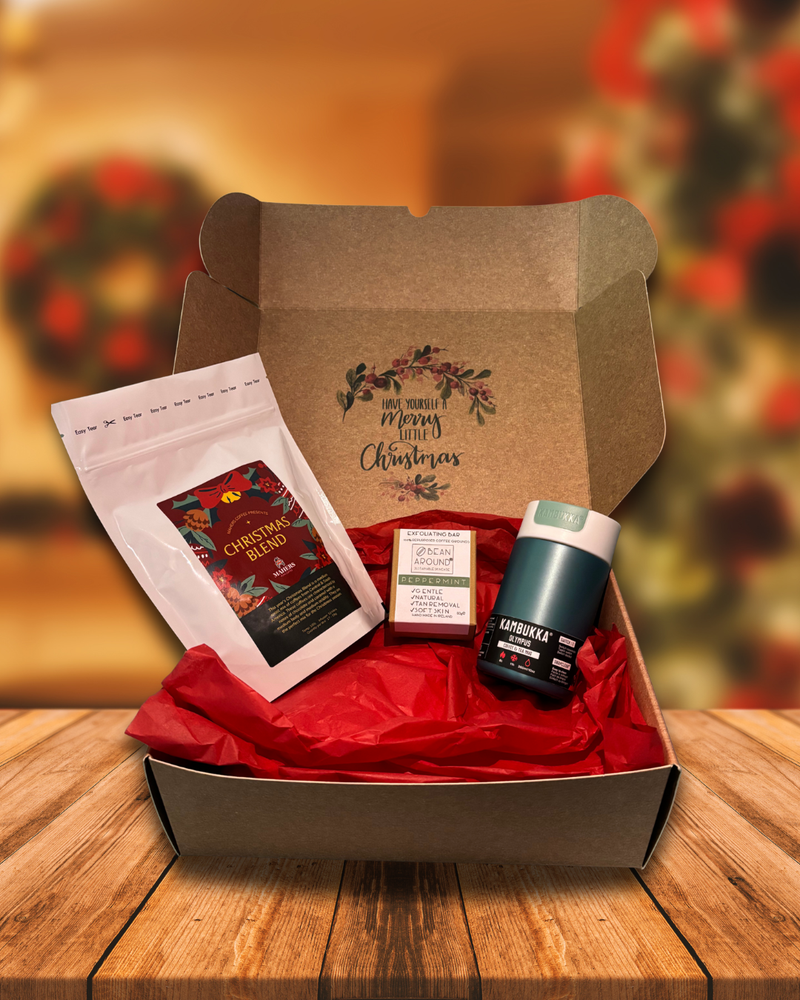 Christmas Box To Go (Christmas Blend, Travel Mug & Exfoliating Bar)
